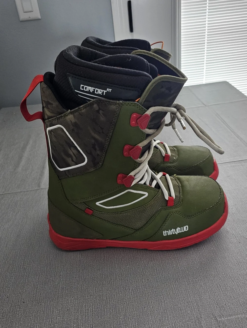 THIRTY TWO Light JP Walker Snowboard Boots Green Red Men's Size 10